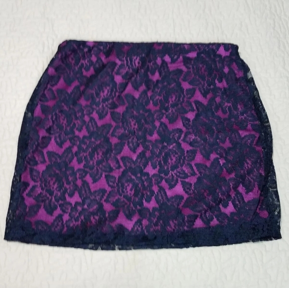 Heartsoul Lace Overlay Mini Skirt Size M - Picture 4 of 4